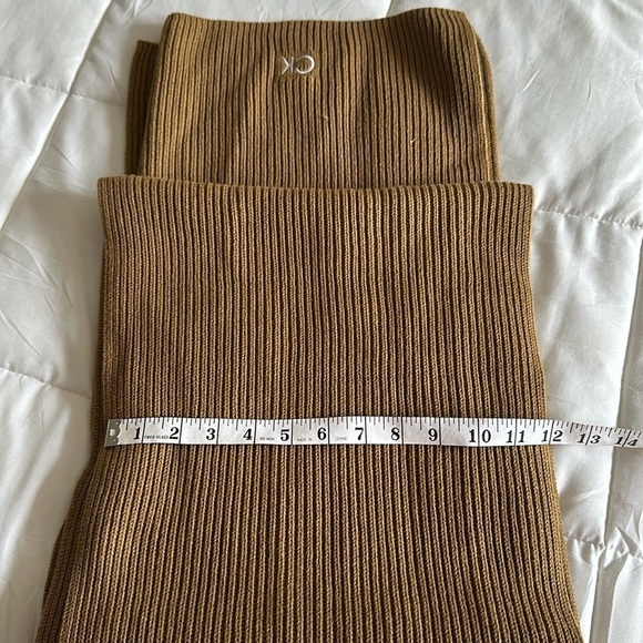 Calvin Klein Mustard Yellow/Gold Ribbed Scarf CK Initial - Picture 7 of 8